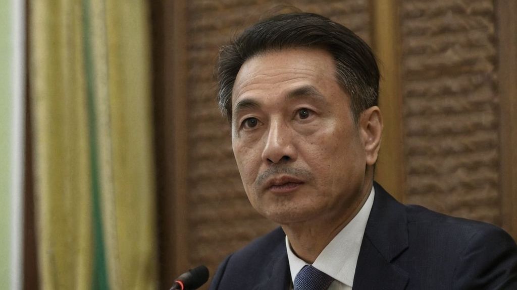 网红唐唯唯从平凡到明星的蜕变引发关注 乔任梁追思会圈内众多好友发文悼念引发讨论
